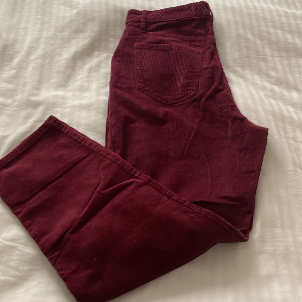 Hollister women’s maroon corduroy pants
